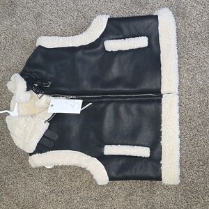 SWEET HEARTS LOS ANGELES Black and Cream Shearling Vest XL